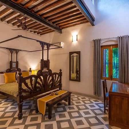 Stayvista'S Peepal Haveli - Rustic Kothi With Terrace, Breathtaking View & Bonfire Narainpur  Exterior photo